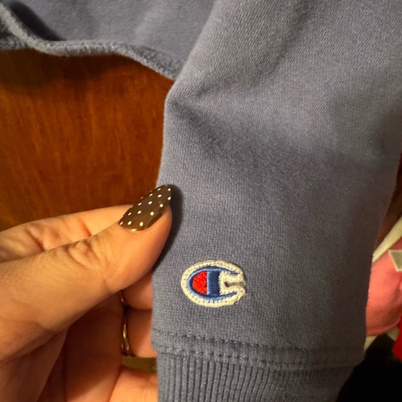 Women’s Champion Hoodie - Size Medium - Picture 4 of 5